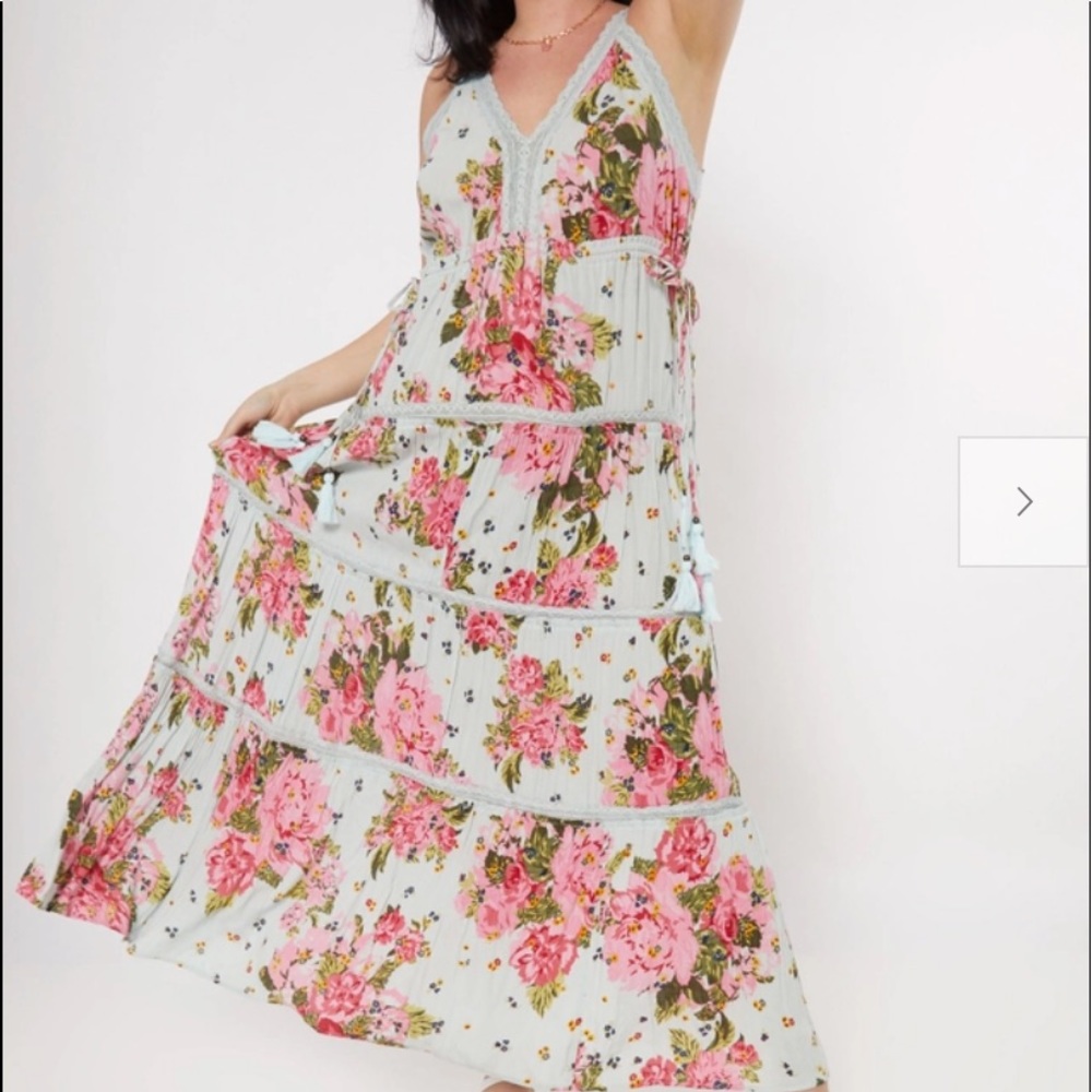 NWOT Rue21 Floral Maxi Dress